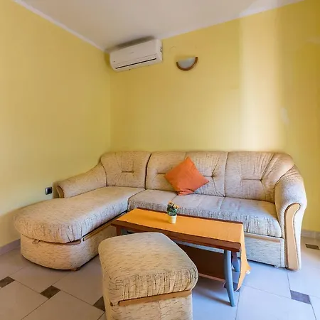 Apartment 350 Meter Zum Mit Wifi, Klima *