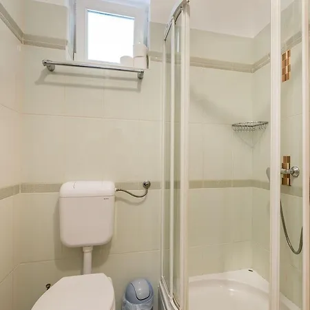 Apartment 350 Meter Zum Mit Wifi, Klima Baska (Krk)